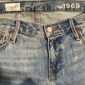 Gap 1969 Sexy Boyfriend Jeans – Light Wash – Size 25R